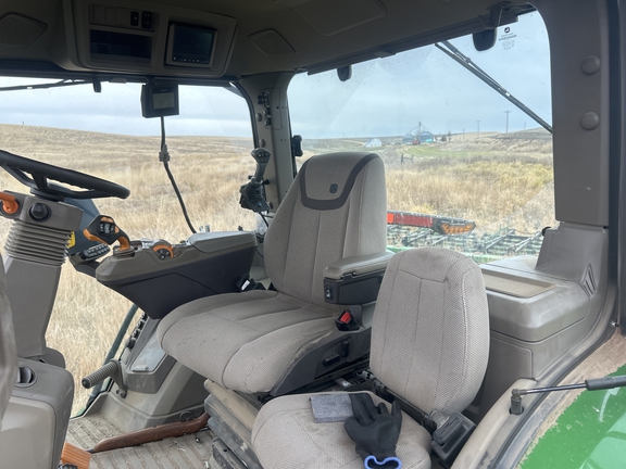 2025 John Deere 7R270