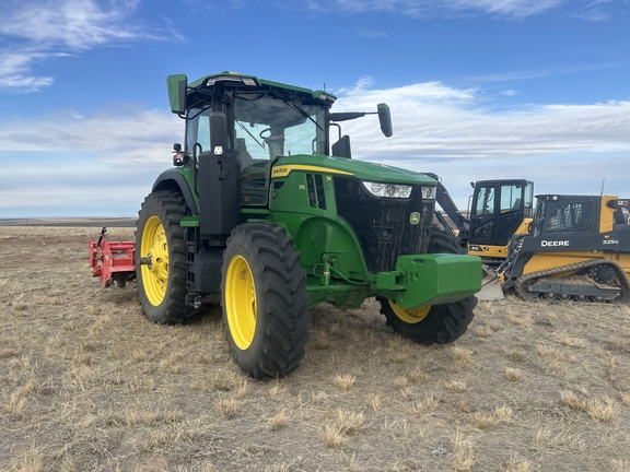 2025 John Deere 7R270