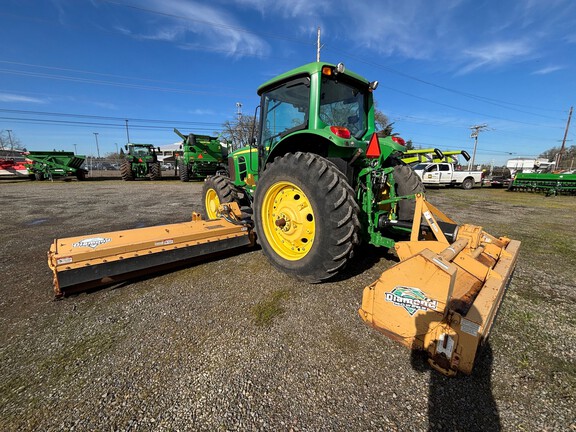 2011 John Deere 7330