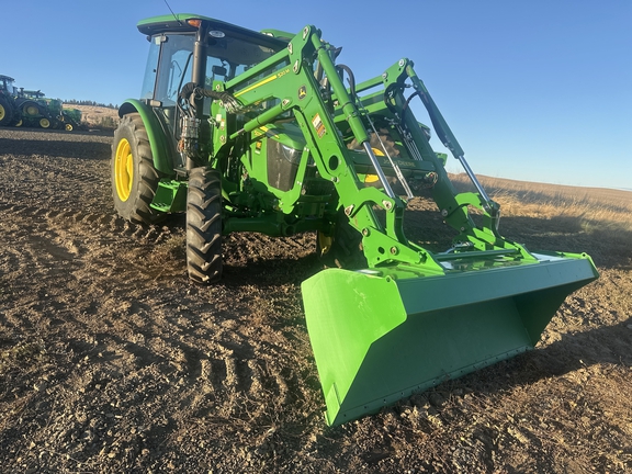 2023 John Deere 5075E