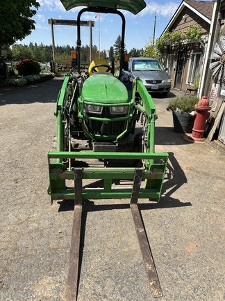2018 John Deere 2032R