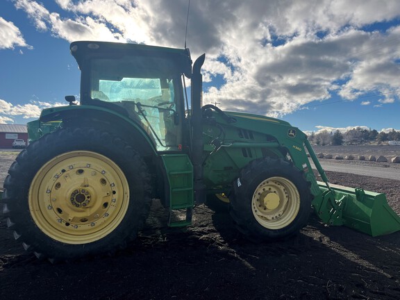 2013 John Deere 6170R