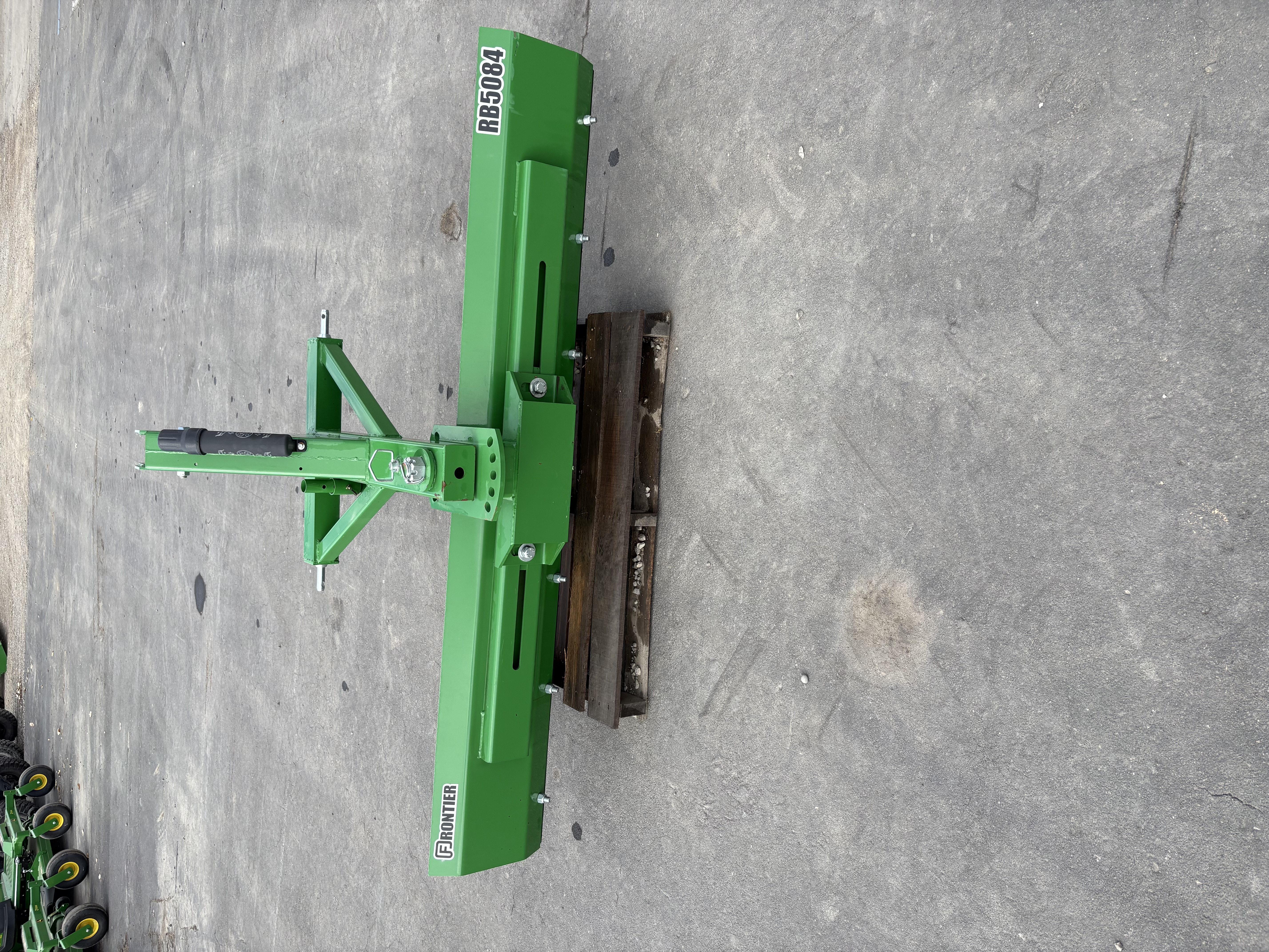 2022 Frontier RB5084