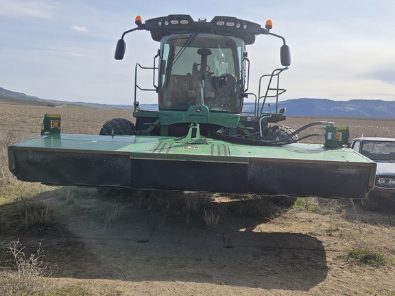 2014 John Deere W235