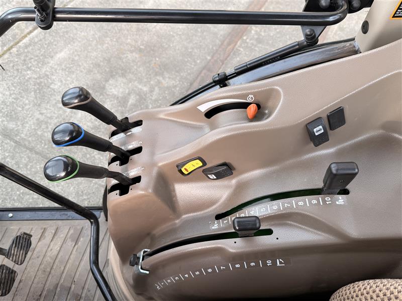 2023 John Deere 5075GN