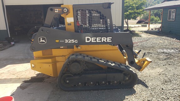 2018 John Deere 325G