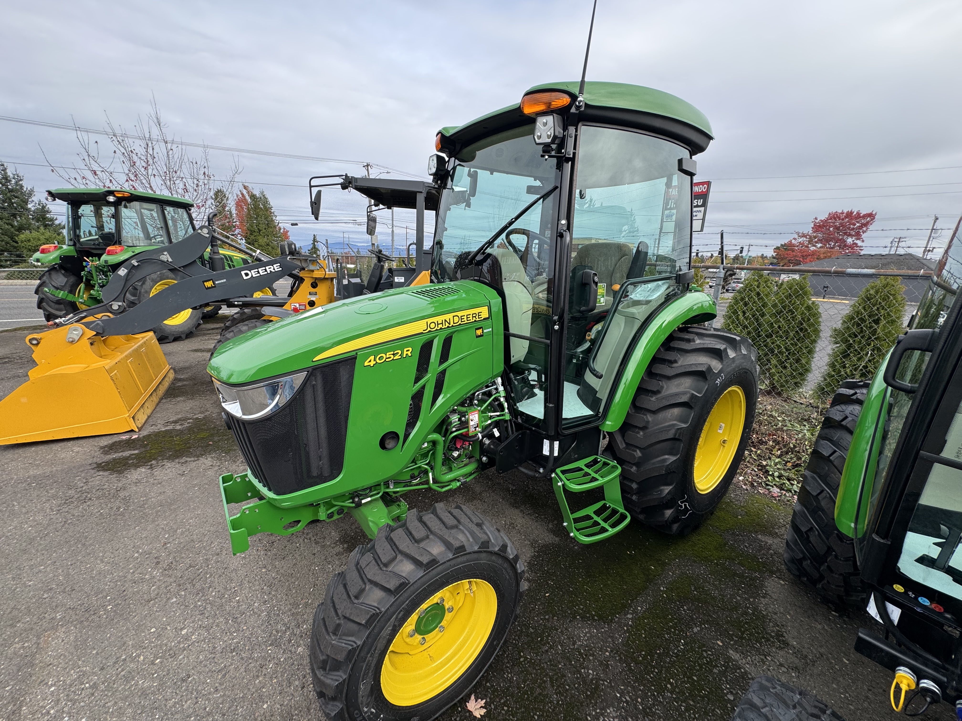 2025 John Deere 4052RC
