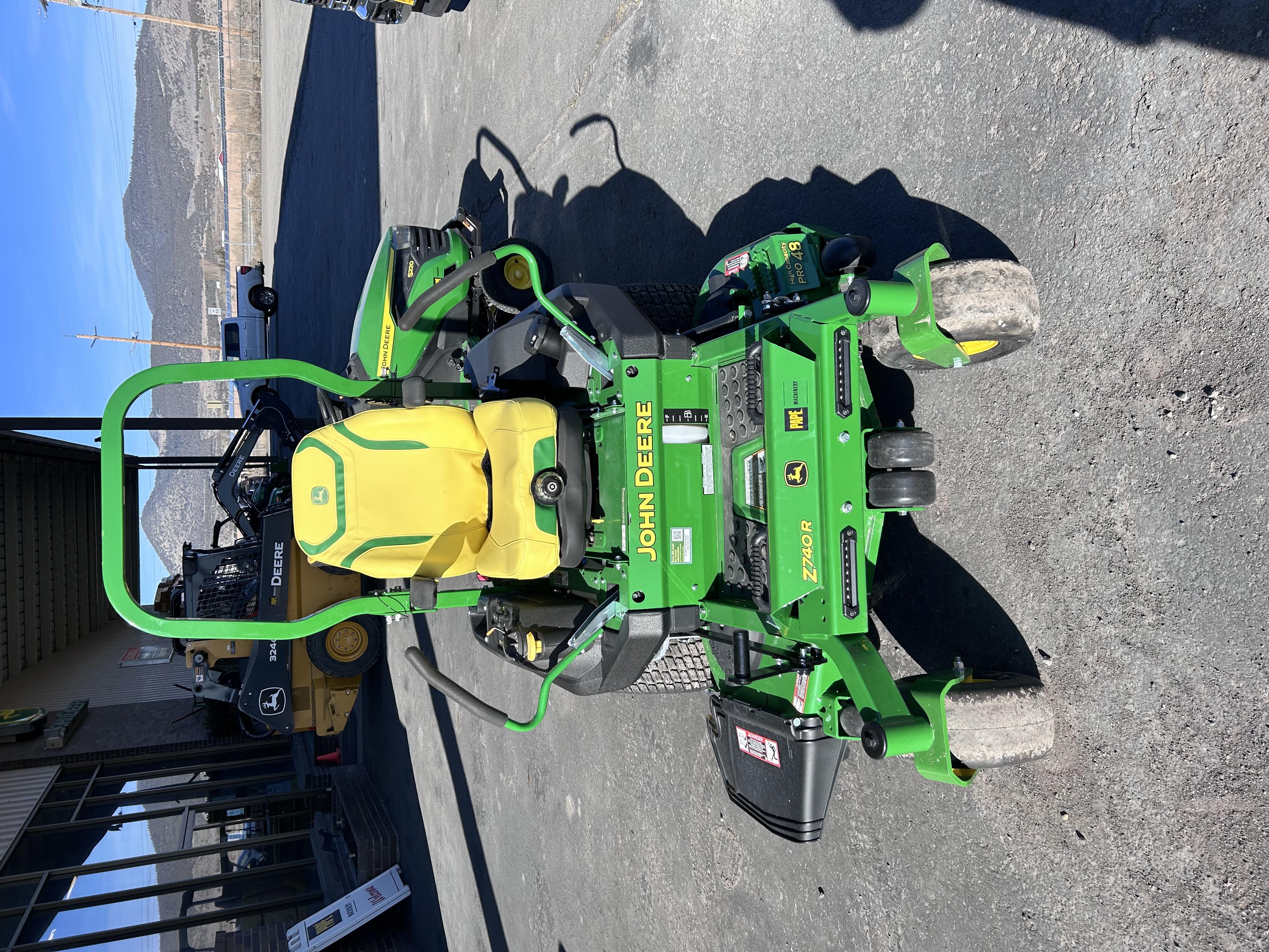 2024 John Deere Z740R