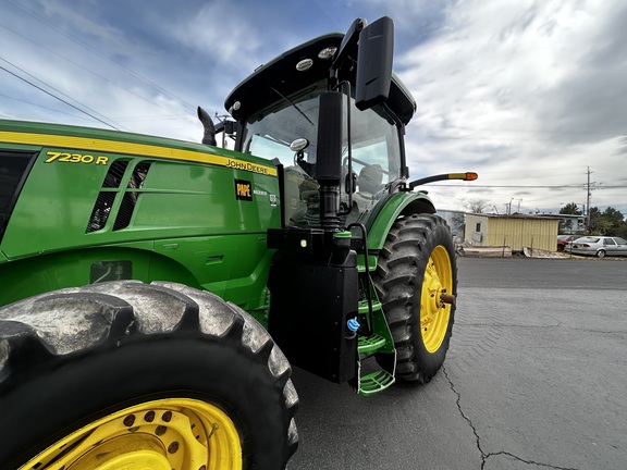 2018 John Deere 7230R