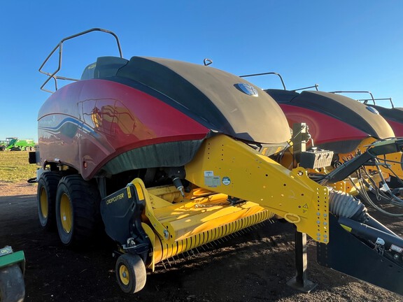 2023 New Holland 340+