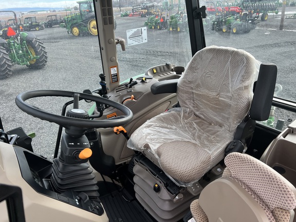 2023 John Deere 6135E