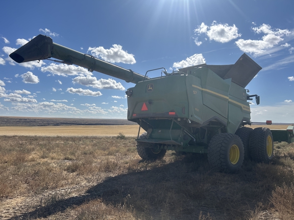 2025 John Deere S7 800