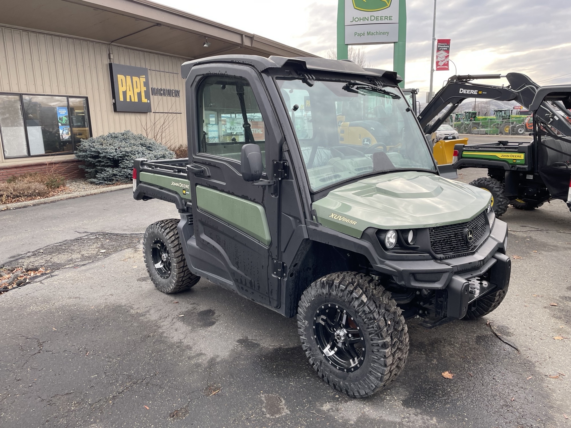 2024 John Deere 865R