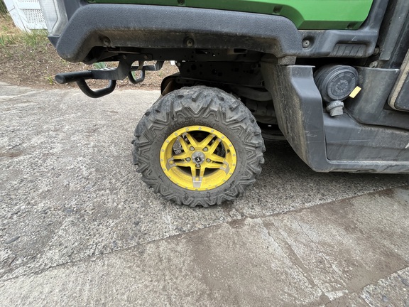 2022 John Deere 835R