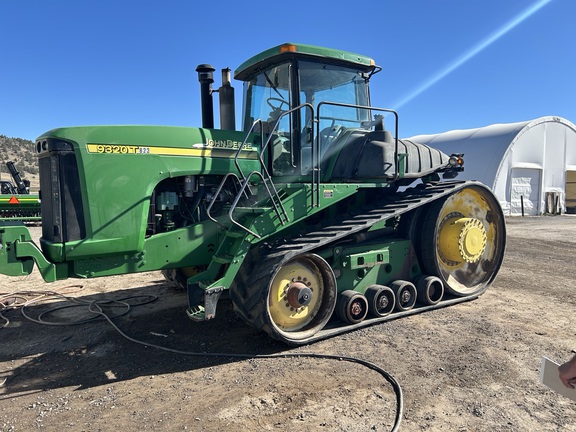 2004 John Deere 9320T