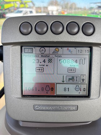 2011 John Deere 7330