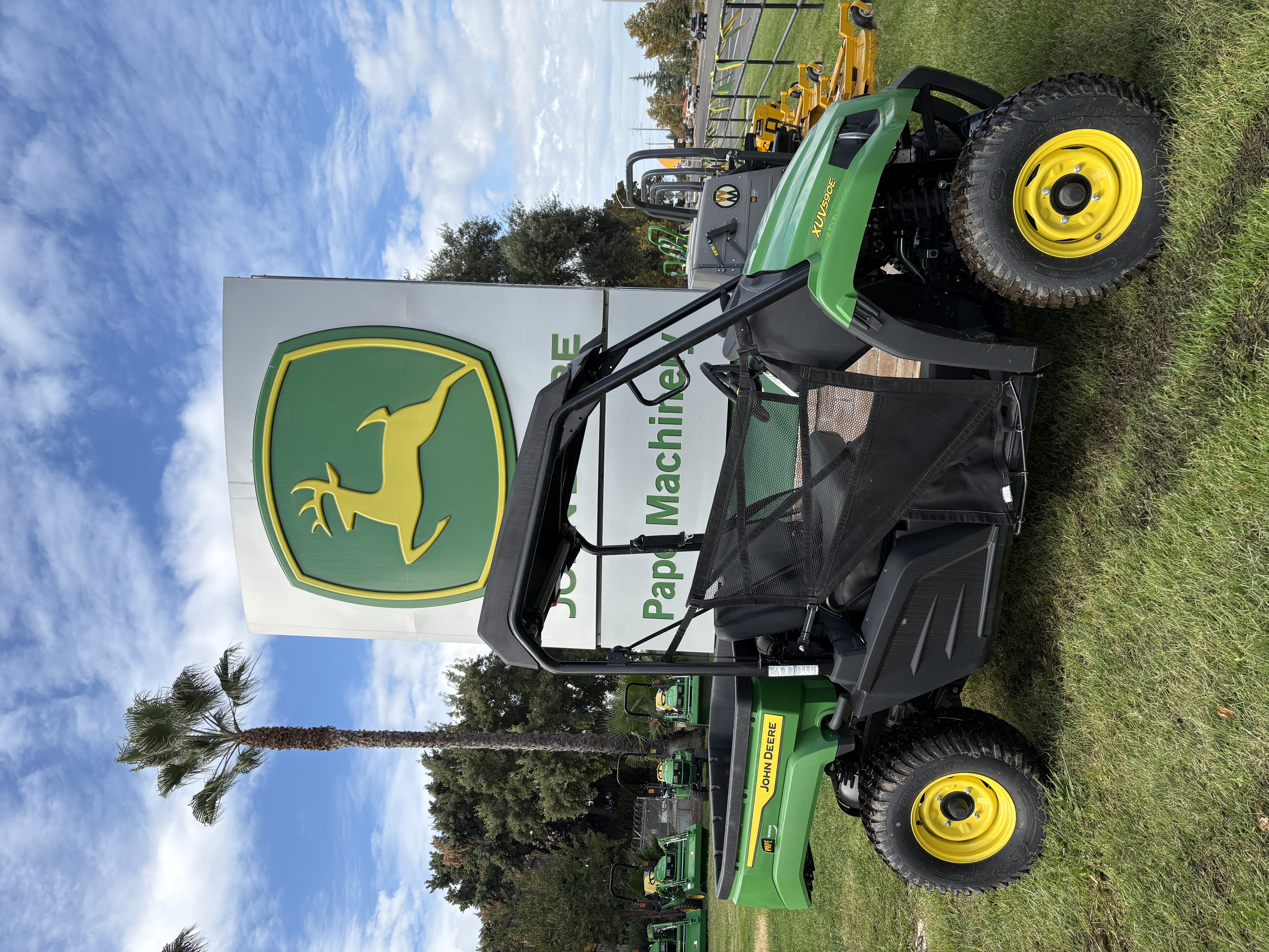 2023 John Deere 590E