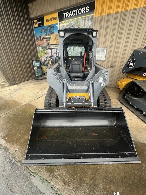 2025 John Deere 325G