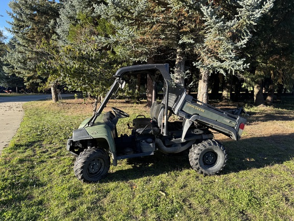 2011 John Deere 825I