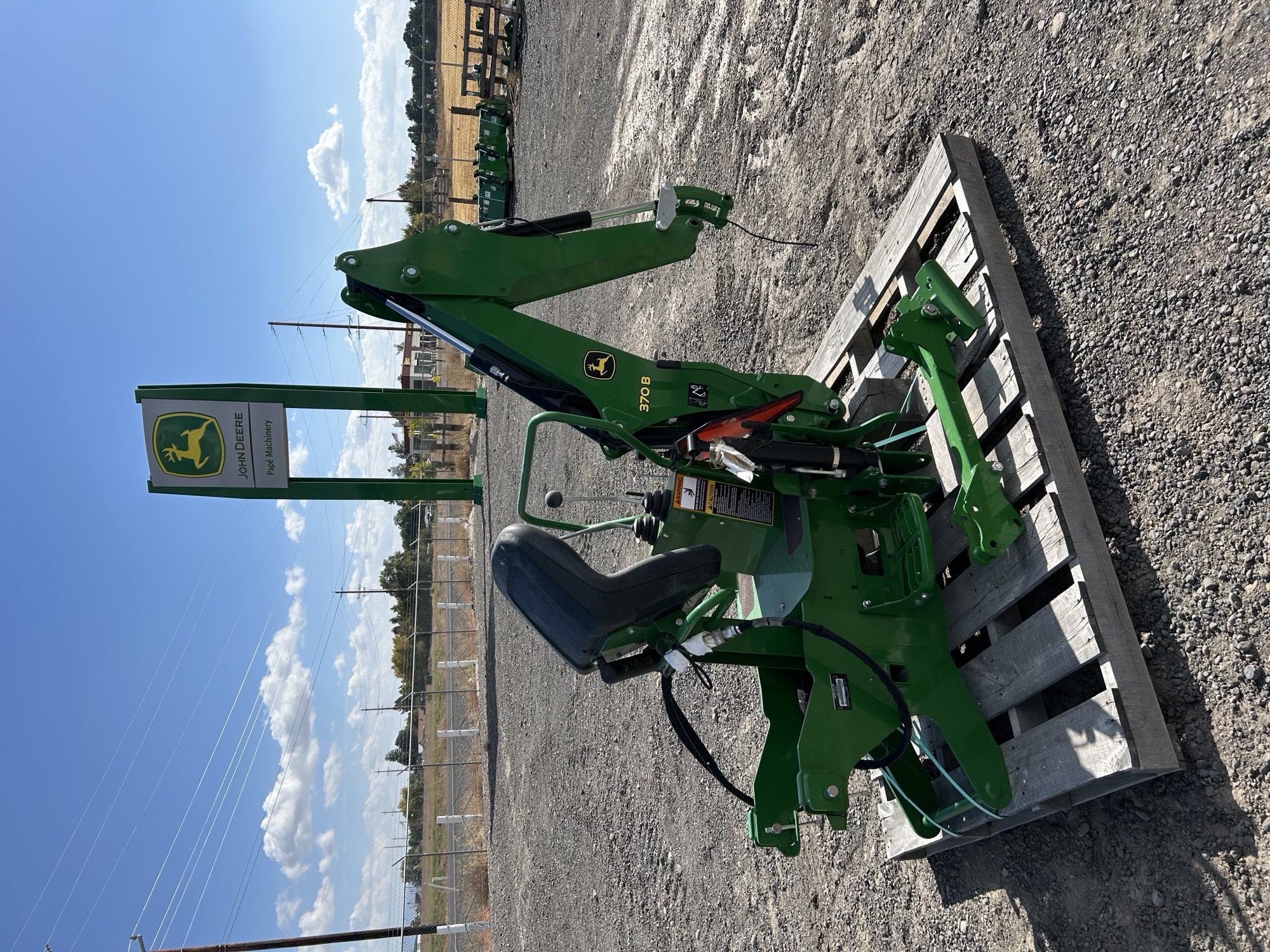 2023 John Deere 370B