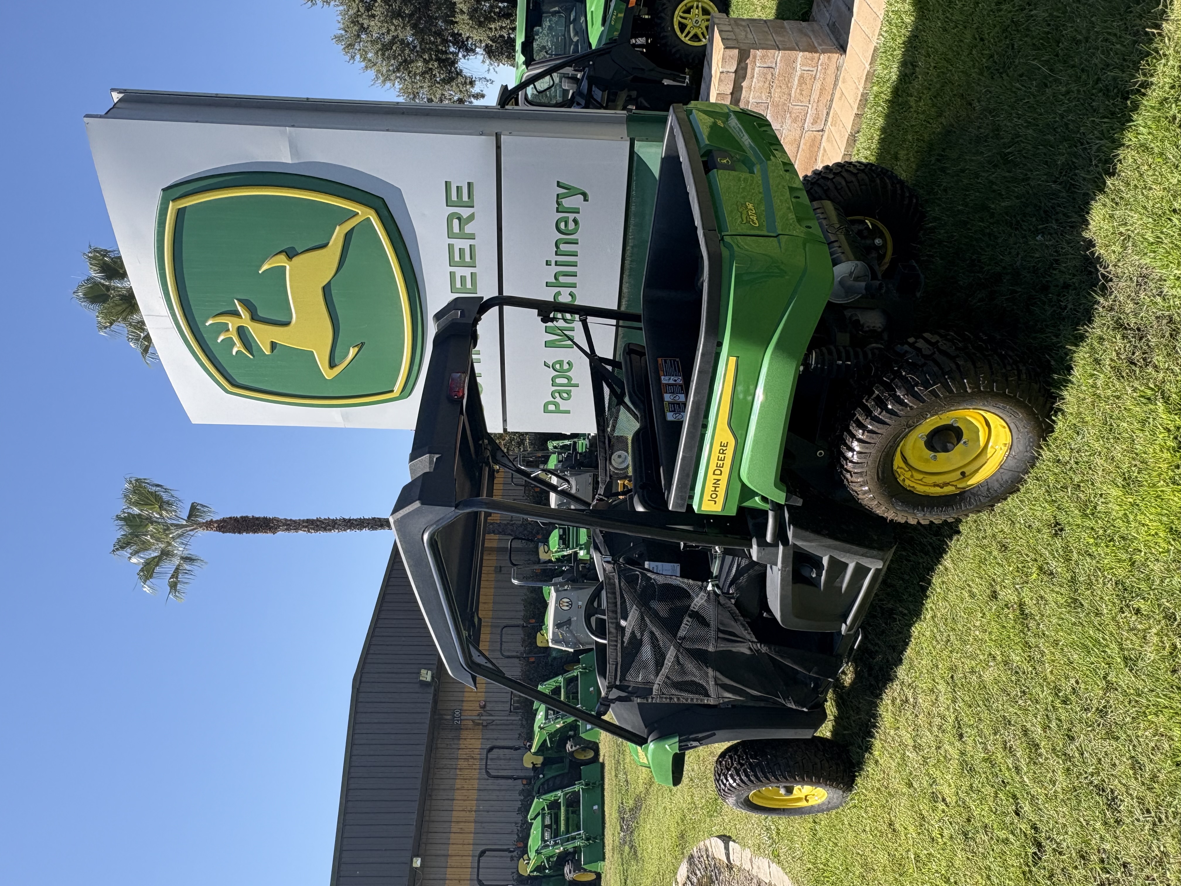 2023 John Deere 590E