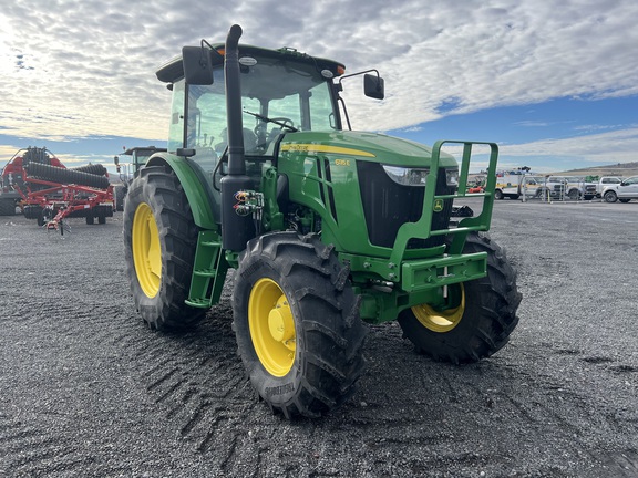 2023 John Deere 6135E