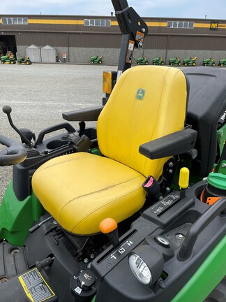 2022 John Deere 2025R