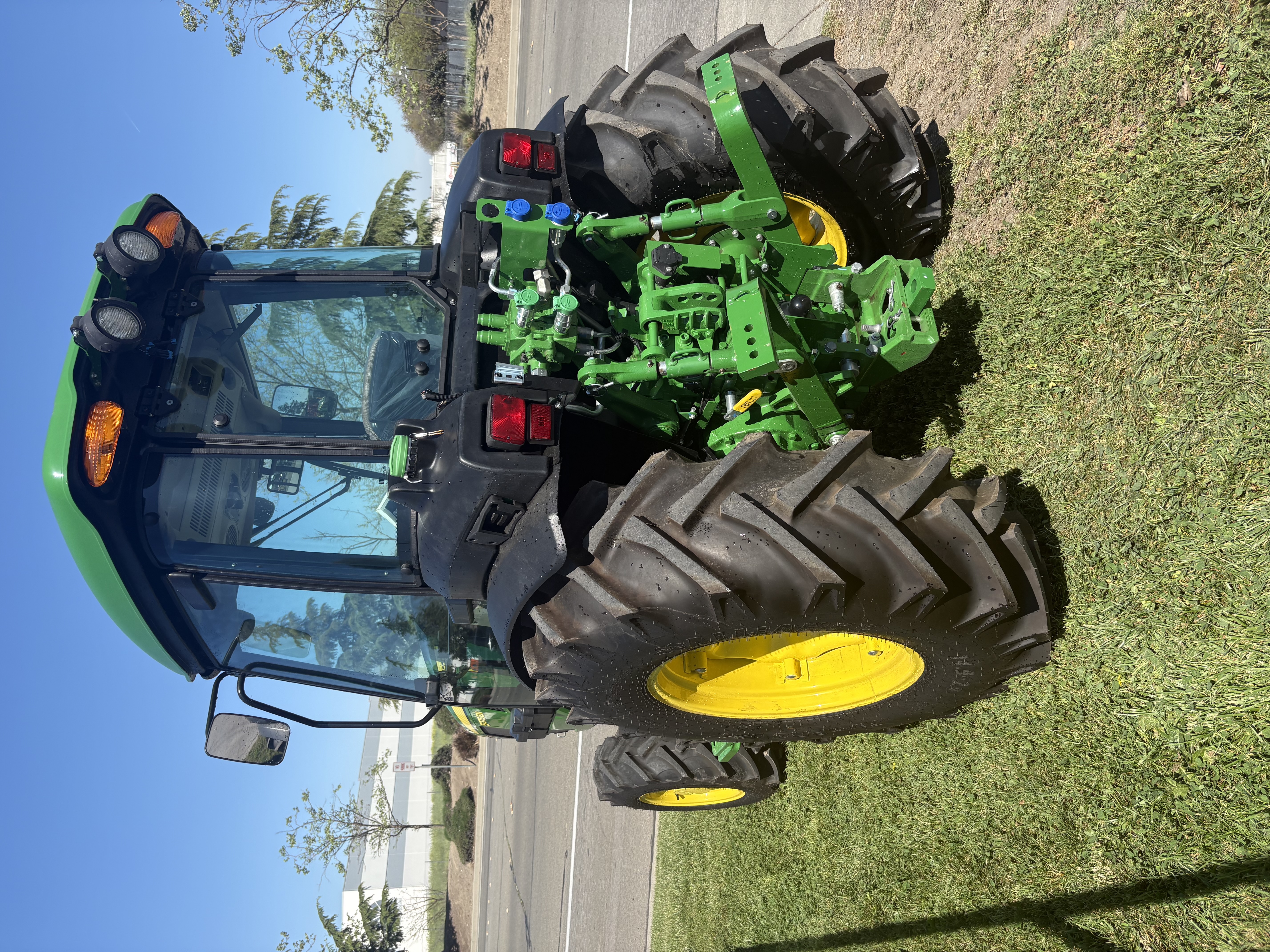 2025 John Deere 5075EN