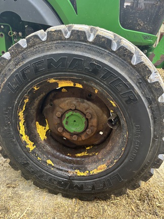 John Deere 4044M