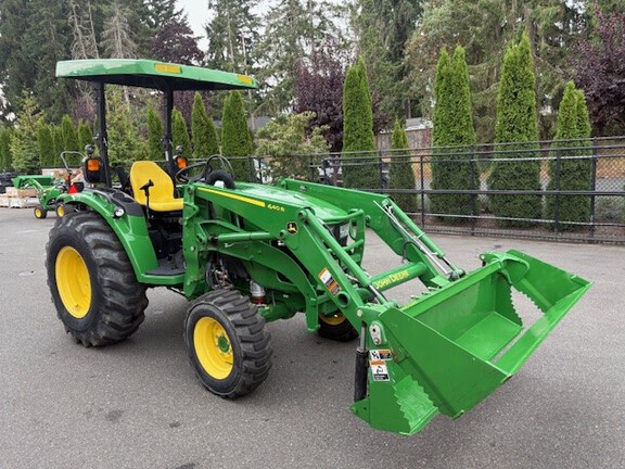 2022 John Deere 4044R