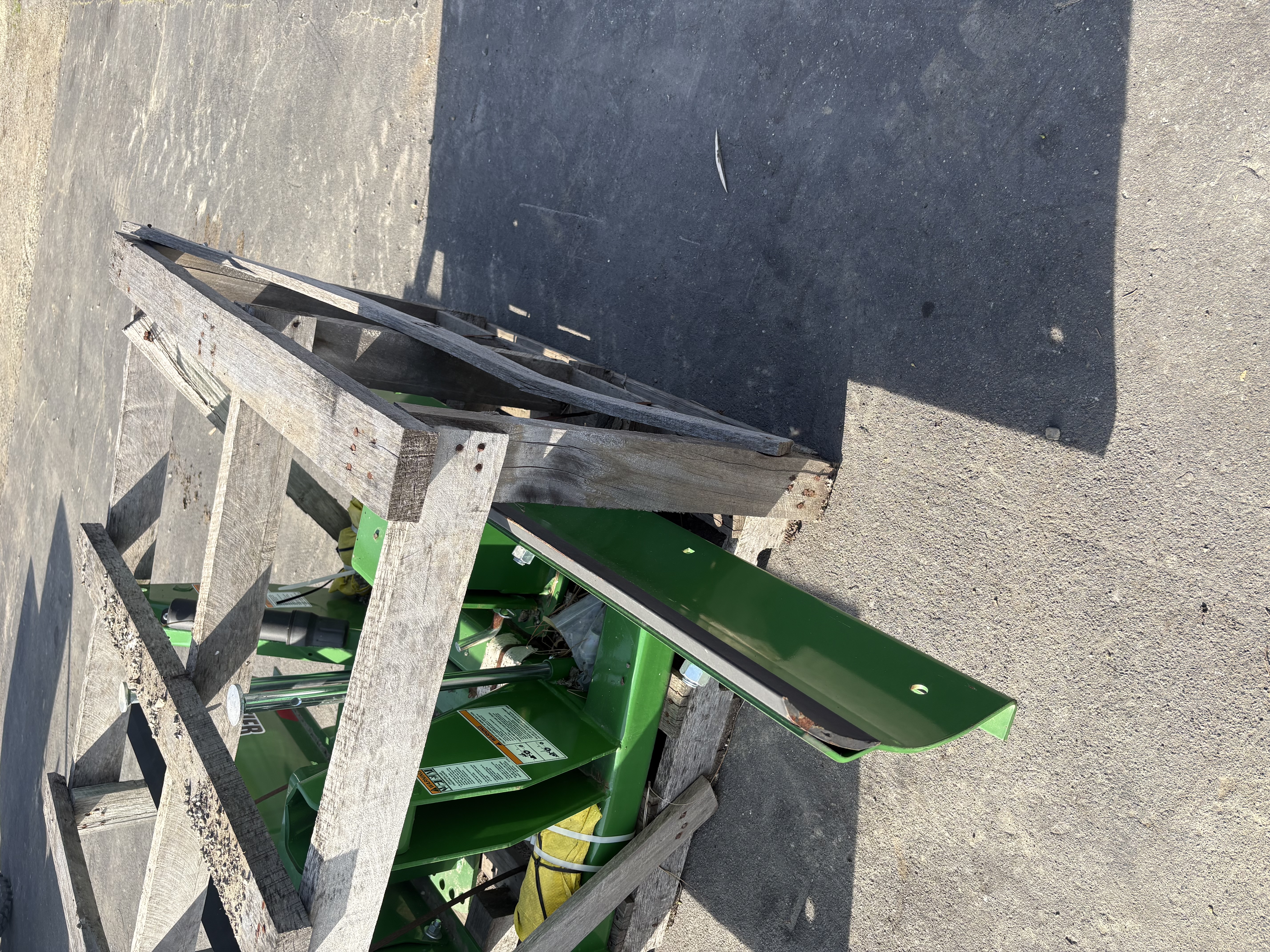 2022 Frontier RB2072