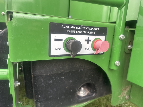 2025 John Deere W260R