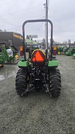 2017 John Deere 2038R