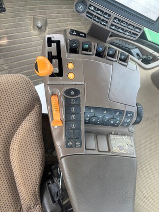 2016 John Deere 9520RX