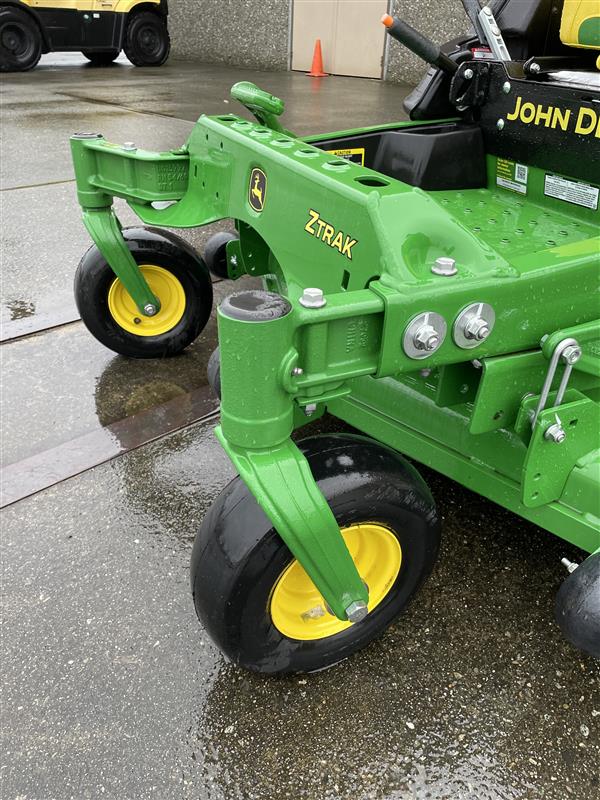 2023 John Deere Z915E