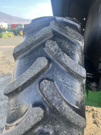 2017 John Deere 6120M