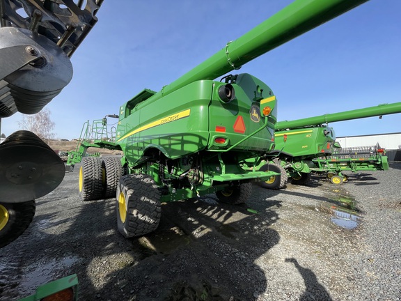 2021 John Deere S780