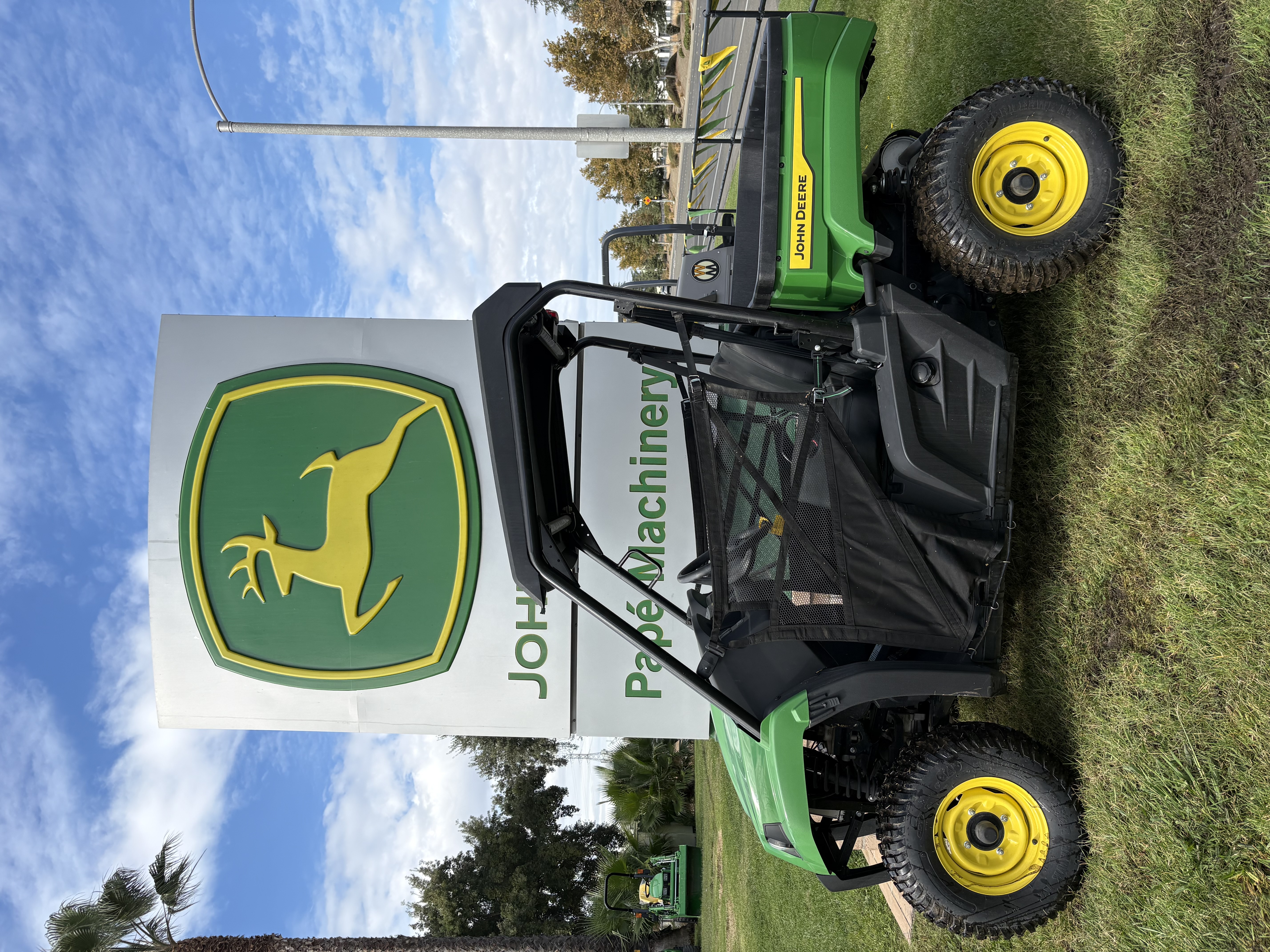 2023 John Deere 590E