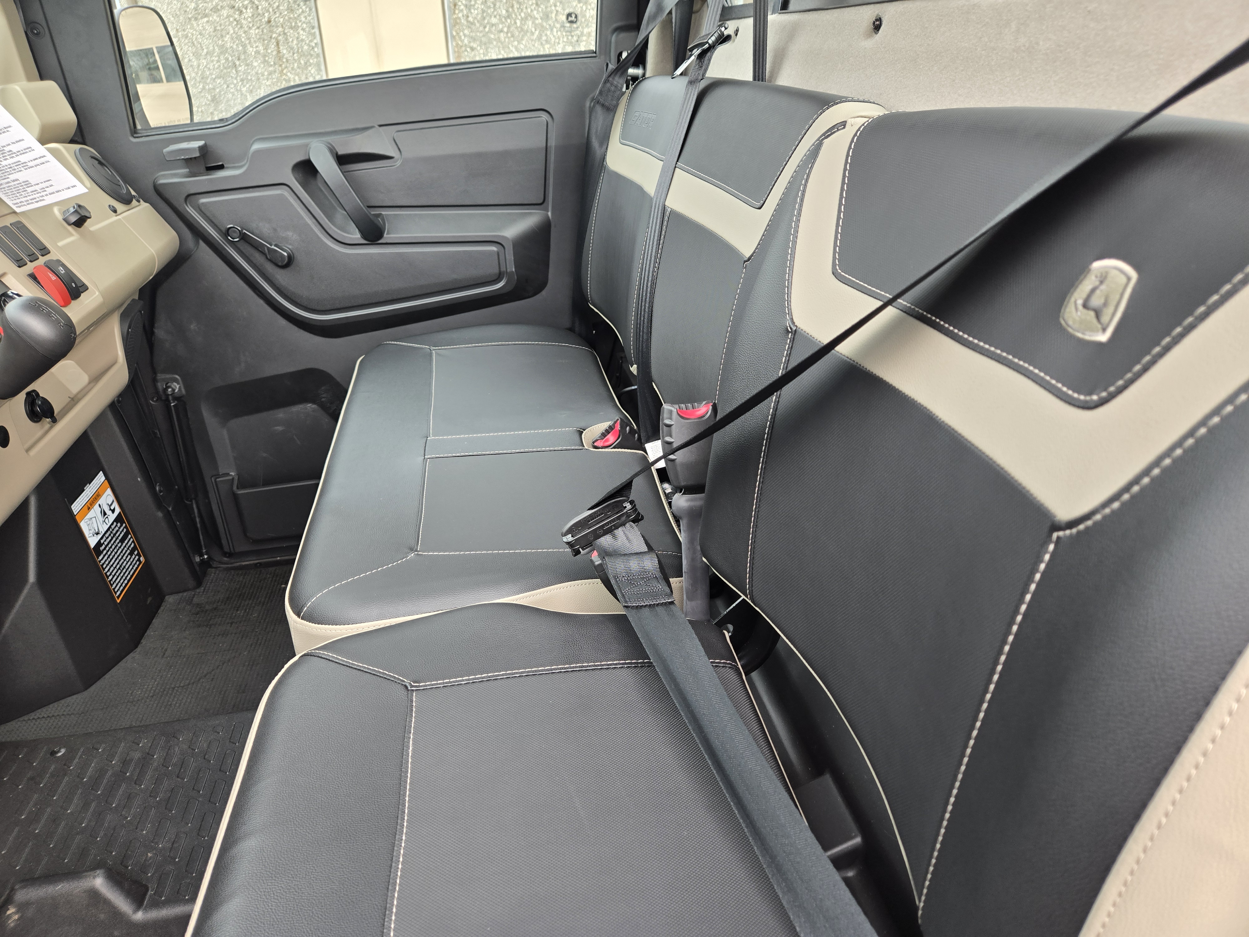 2025 John Deere 845R