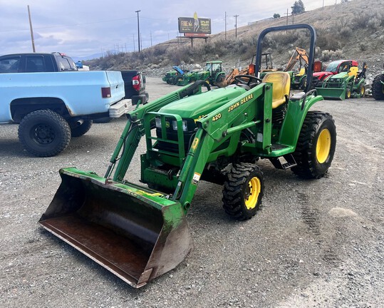 2000 John Deere 4200