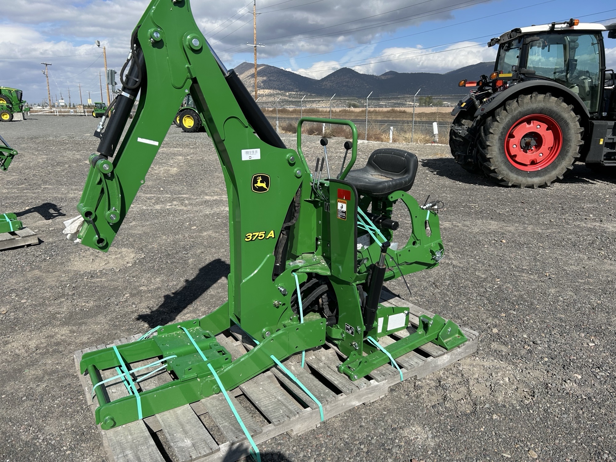 2022 John Deere 375A