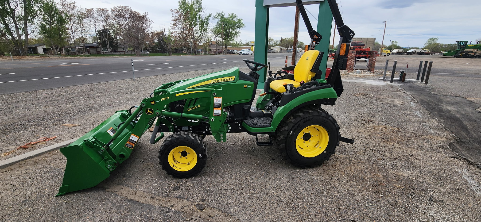 2025 John Deere 2025R