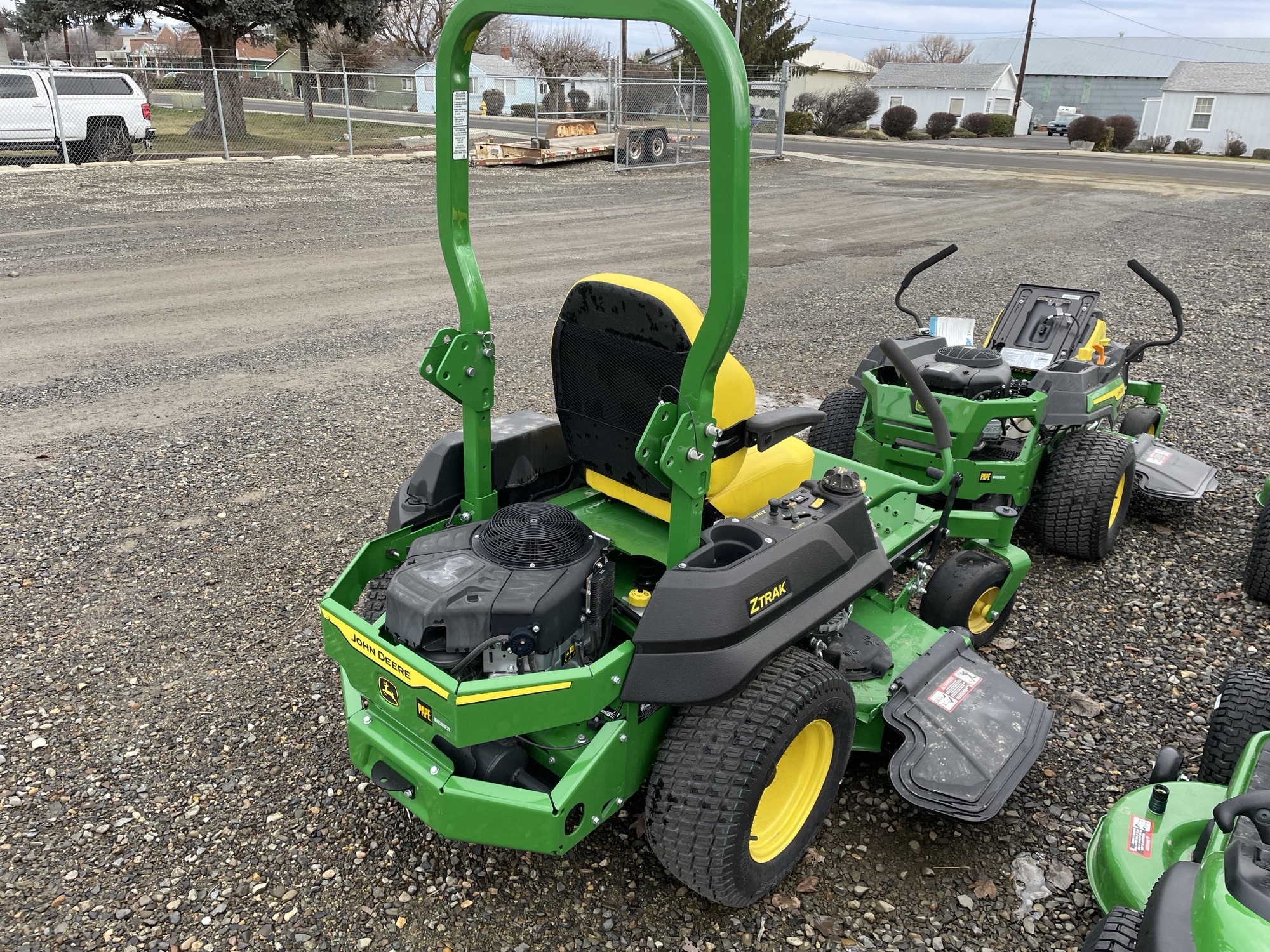 2023 John Deere Z735M