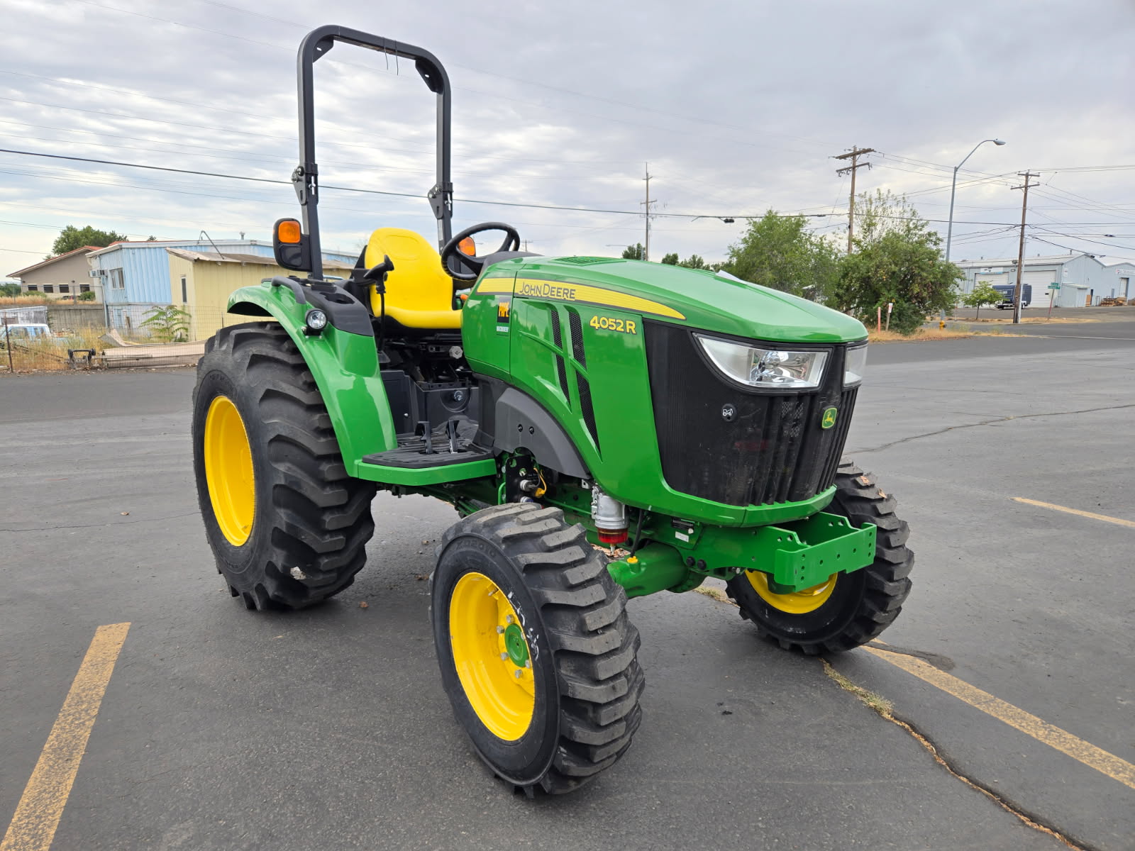 2022 John Deere 4052R