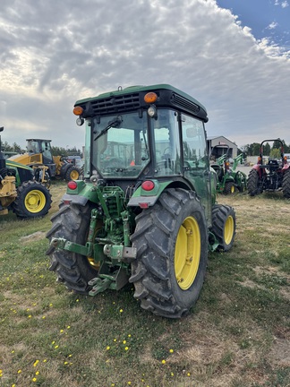 2017 John Deere 5090GN