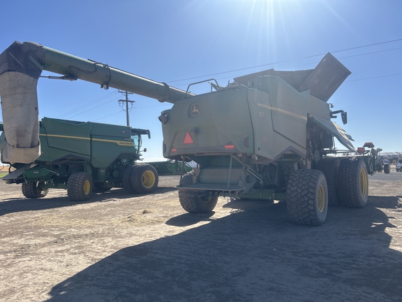 2025 John Deere S7 800