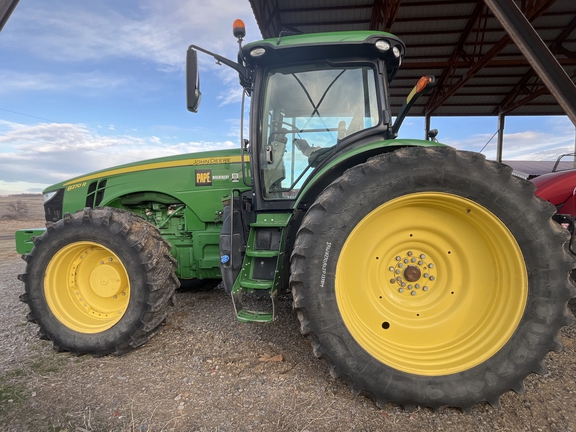 2018 John Deere 8270R