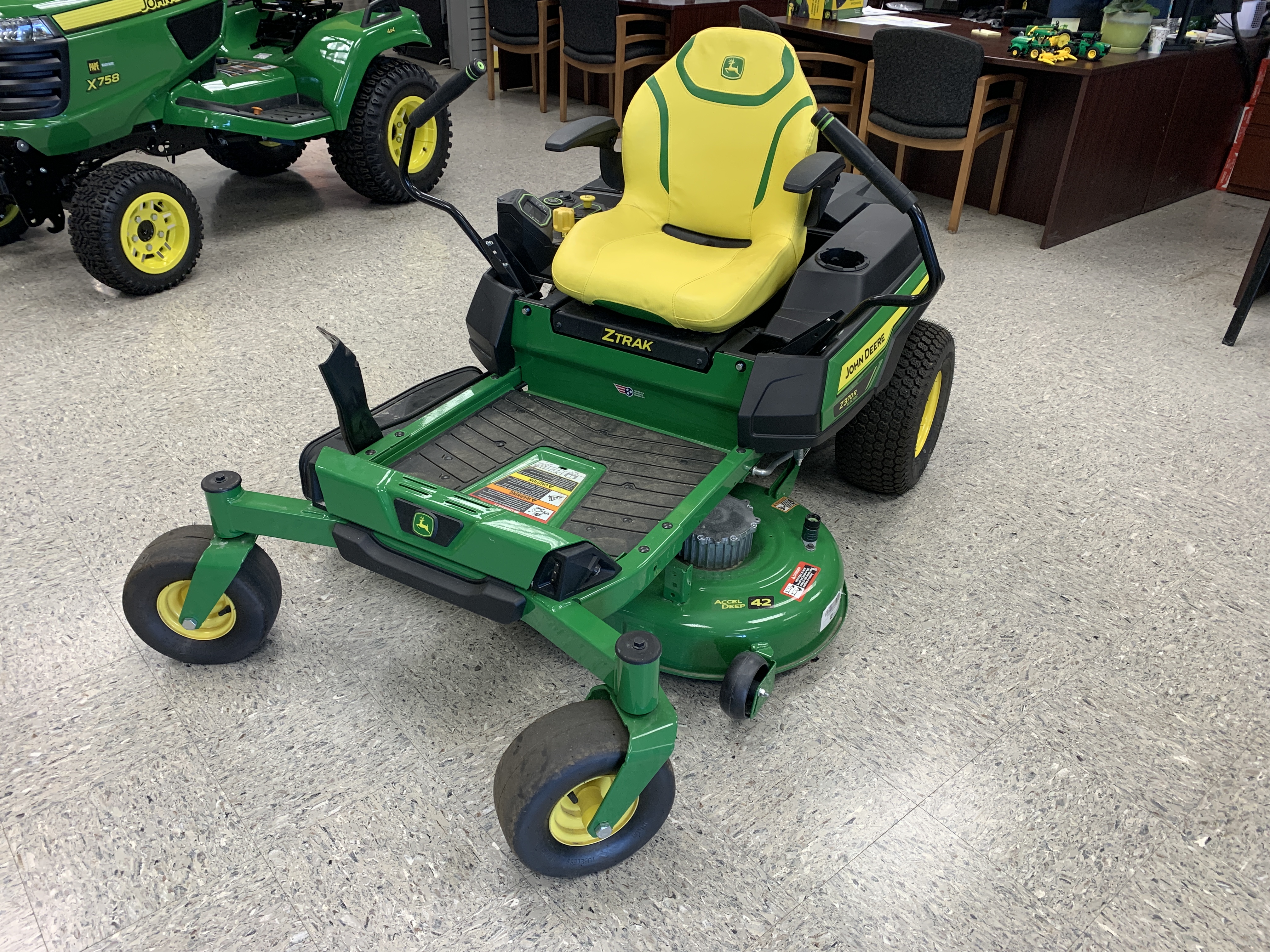 2024 John Deere Z370R