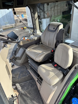 2025 John Deere 9RT590