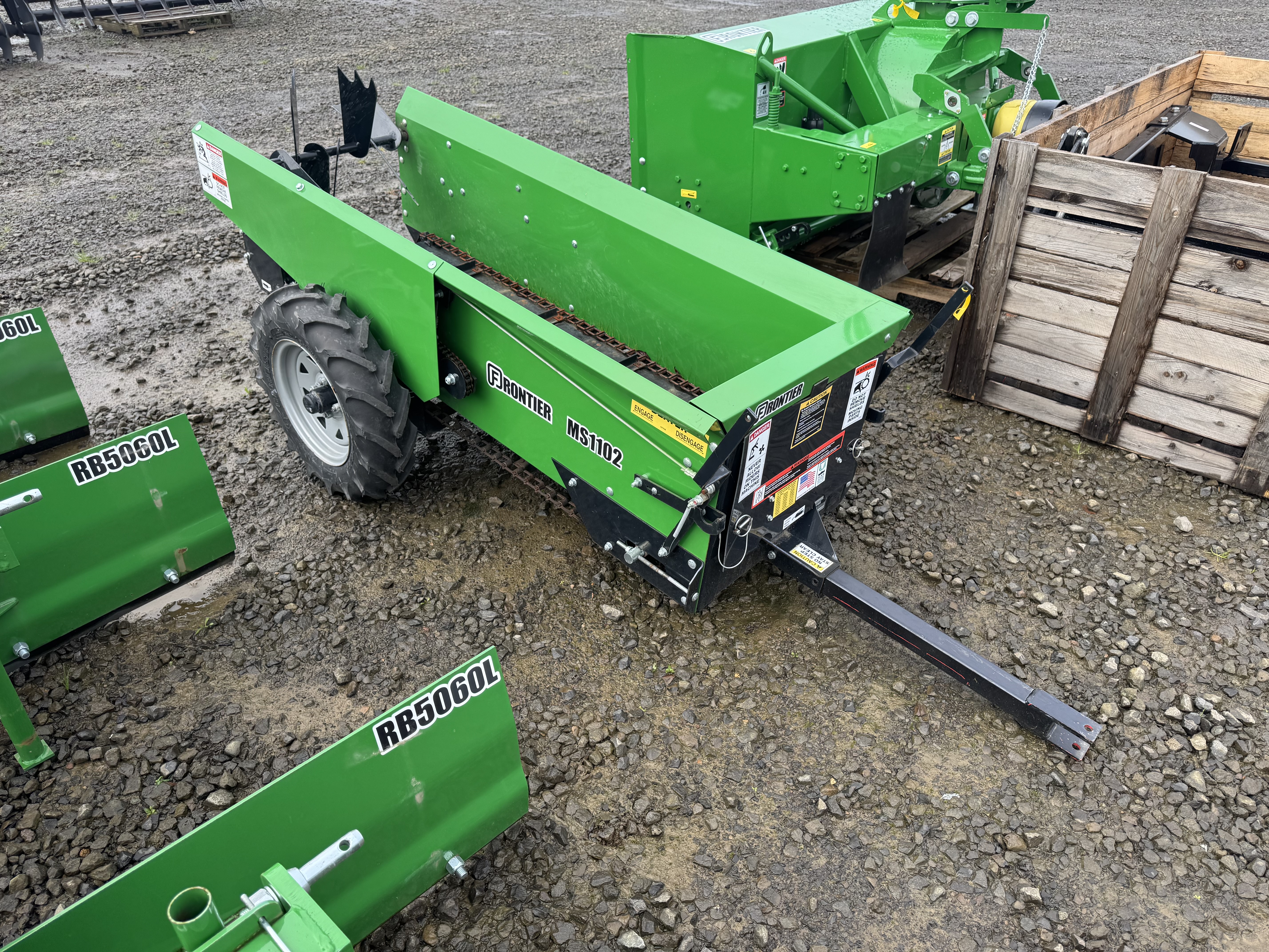 2023 Frontier MS1102